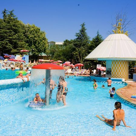 Hotel Orhidea Albena Bagian luar foto