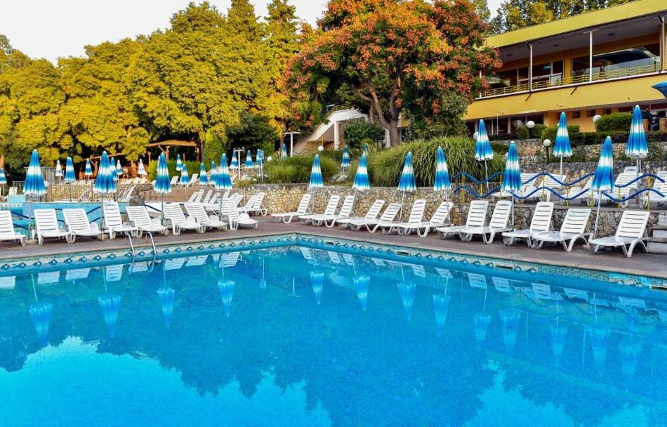 Hotel Orhidea Albena Bagian luar foto