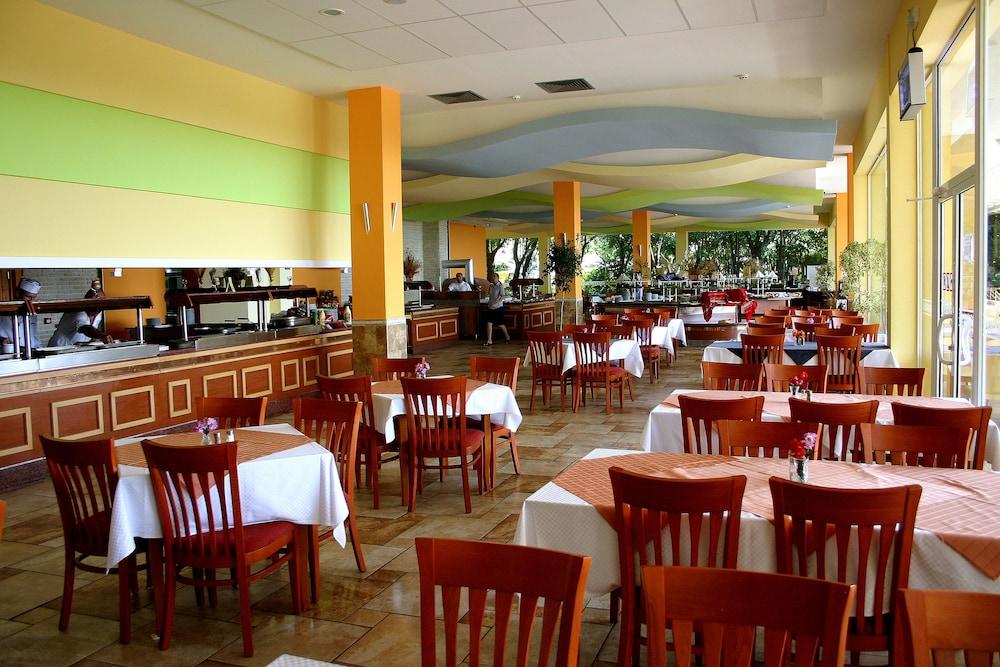 Hotel Orhidea Albena Bagian luar foto
