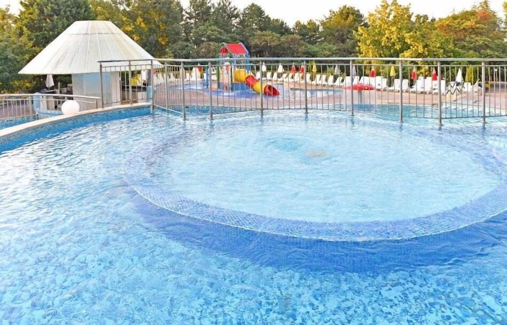 Hotel Orhidea Albena Bagian luar foto