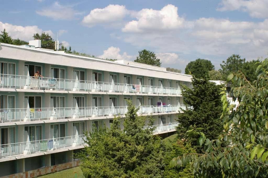 Hotel Orhidea Albena Bagian luar foto