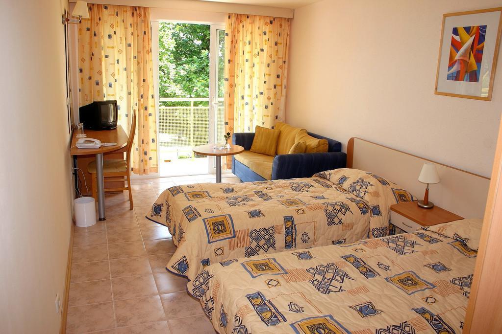 Hotel Orhidea Albena Ruang foto