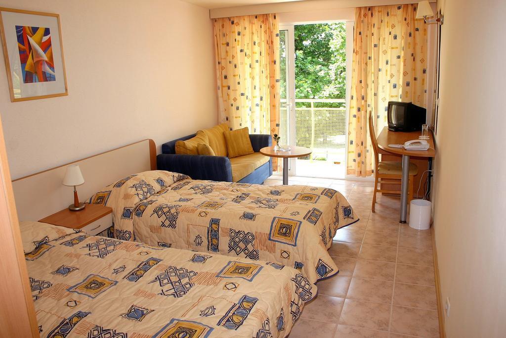Hotel Orhidea Albena Ruang foto