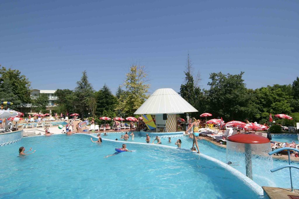 Hotel Orhidea Albena Bagian luar foto