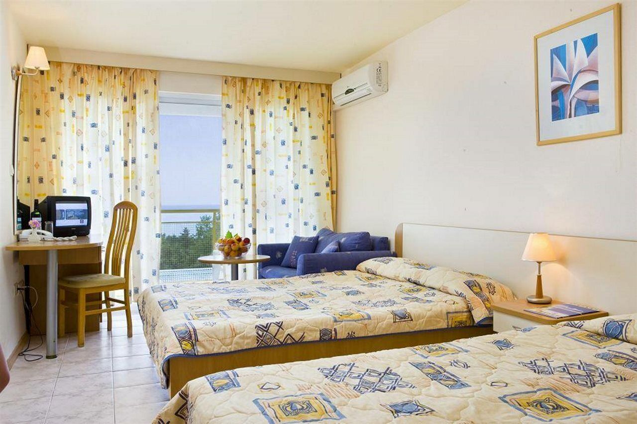 Hotel Orhidea Albena Bagian luar foto